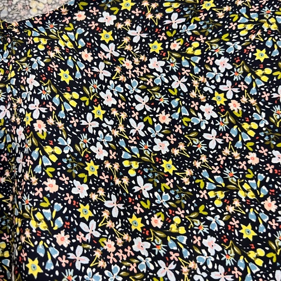 Loft Blouse - medium - new - Picture 2 of 3